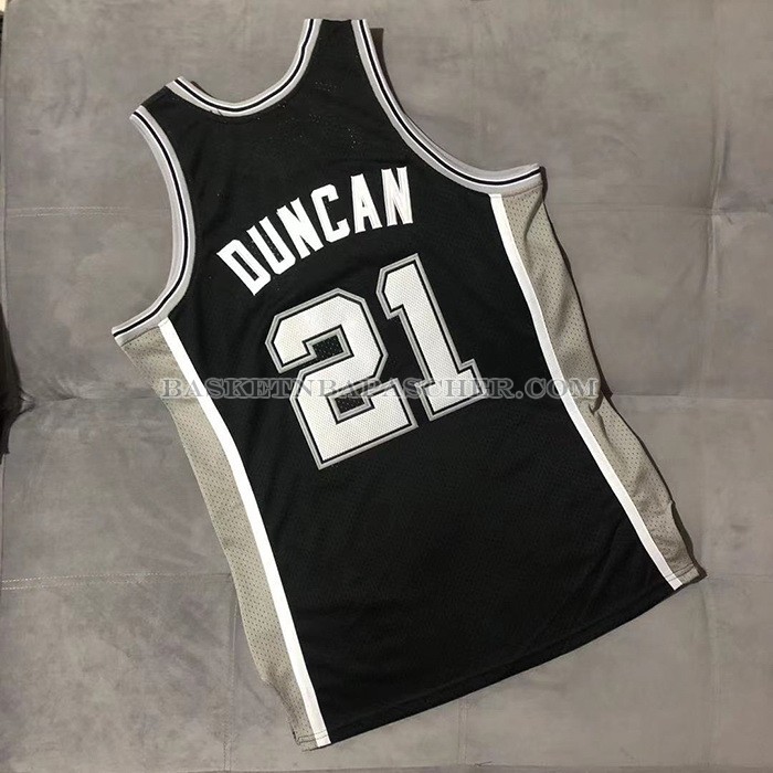 Maillot San Antonio Spurs Tim Duncan Mitchell & Ness 2001-02 noir
